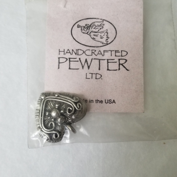 Handcrafted pewter ltd heart bear charm - Picture 4 of 4